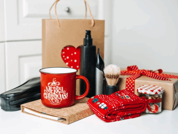 Brindes Personalizados de Natal: Qual a Melhor Escolha para o Seu Público e Orçamento?